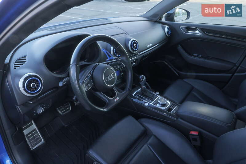 Седан Audi S3 2017 в Киеве
