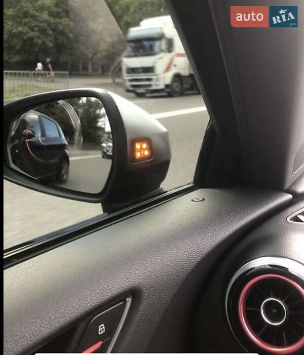 Седан Audi S3 2016 в Днепре