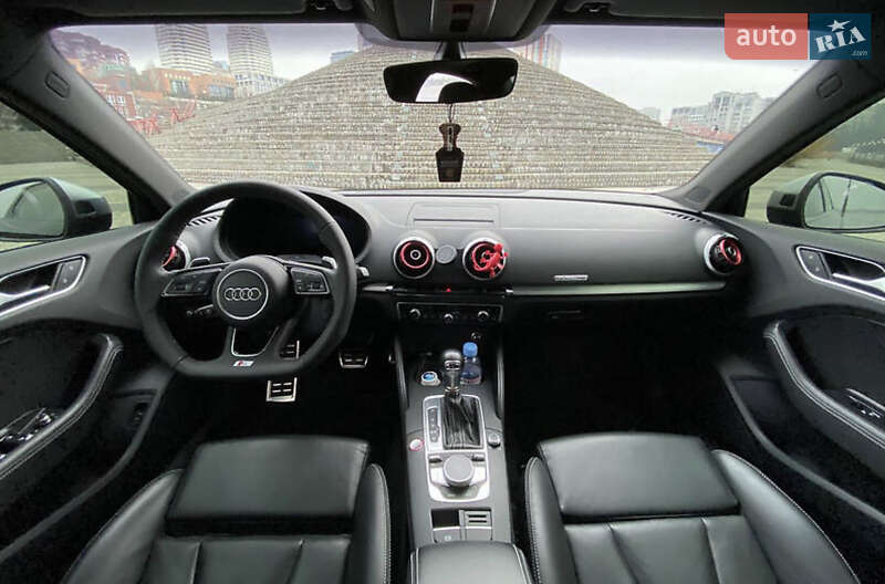 Седан Audi S3 2016 в Днепре