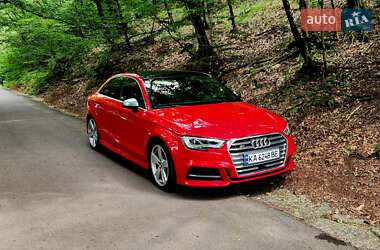 Седан Audi S3 2017 в Киеве
