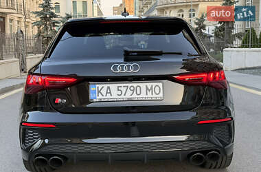 Седан Audi S3 2021 в 