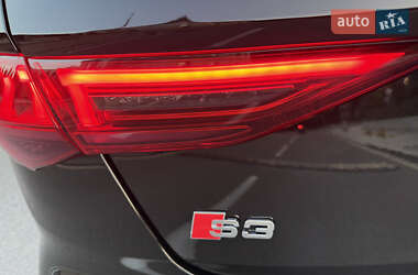 Седан Audi S3 2021 в 