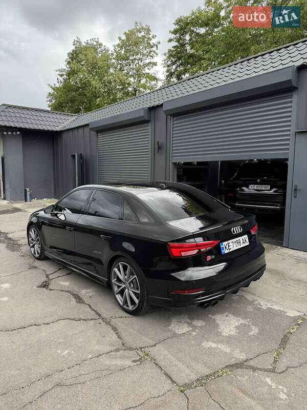 Седан Audi S3 2016 в Киеве фото 5 Седан Audi S3 2016 в Киеве