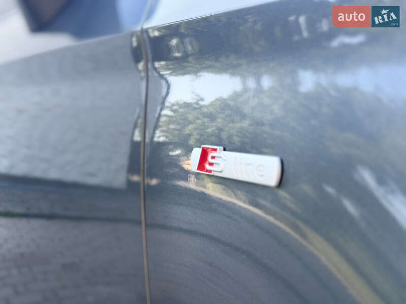 Седан Audi S3 2014 в Вижниці