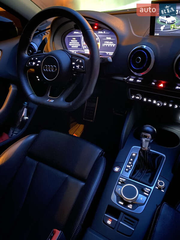 Седан Audi S3 2017 в Киеве