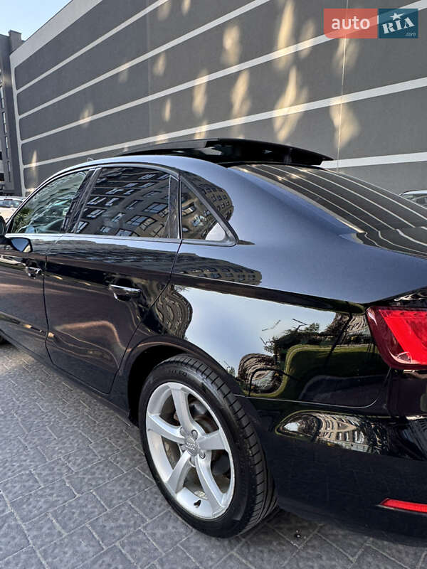 Седан Audi S3 2015 в Львове