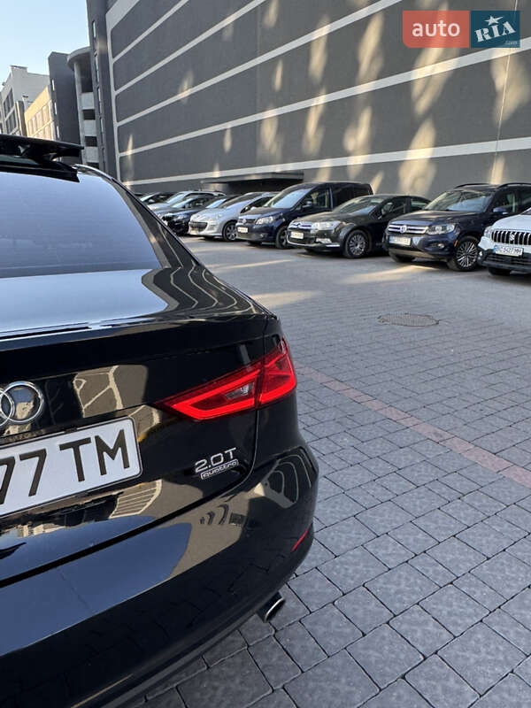 Седан Audi S3 2015 в Львове