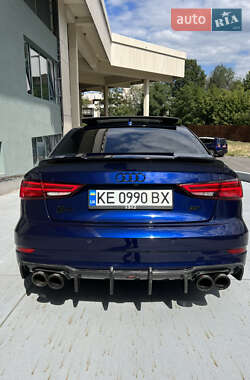 Седан Audi S3 2017 в 