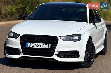 Седан Audi S3 2015 в Кривом Роге