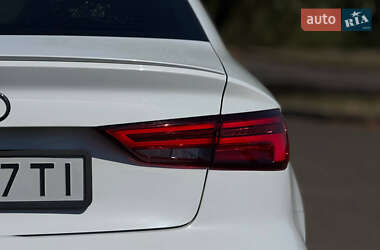 Седан Audi S3 2015 в 