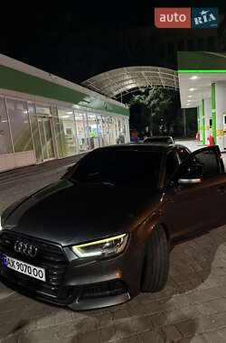 Седан Audi S3 2017 в Харькове