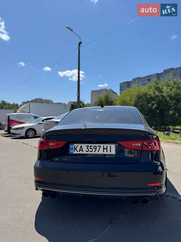 Седан Audi S3 2015 в Киеве
