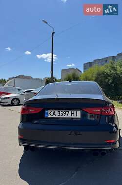Седан Audi S3 2015 в 