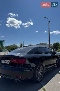 Седан Audi S3 2015 в 