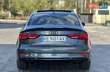 Седан Audi S3 2017 в 