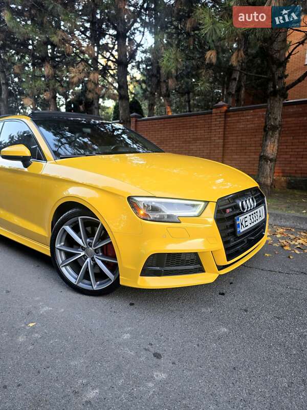 Седан Audi S3 2017 в Дніпрі