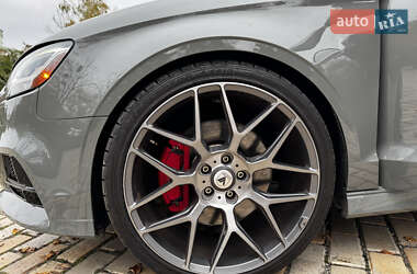 Седан Audi S3 2019 в 