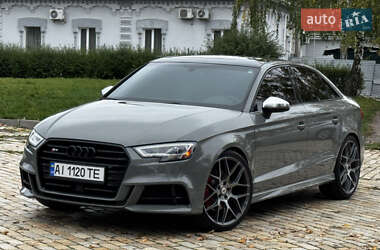 Седан Audi S3 2019 в 