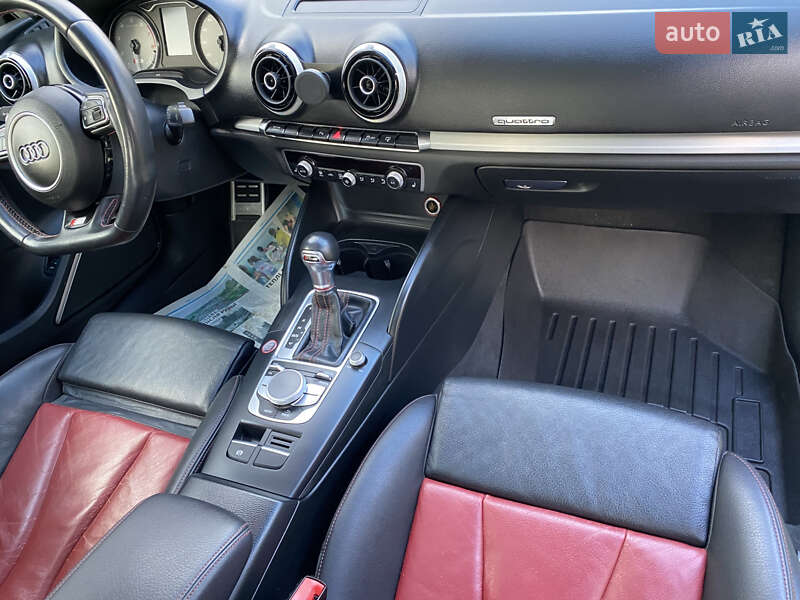 Седан Audi S3 2014 в Коломиї