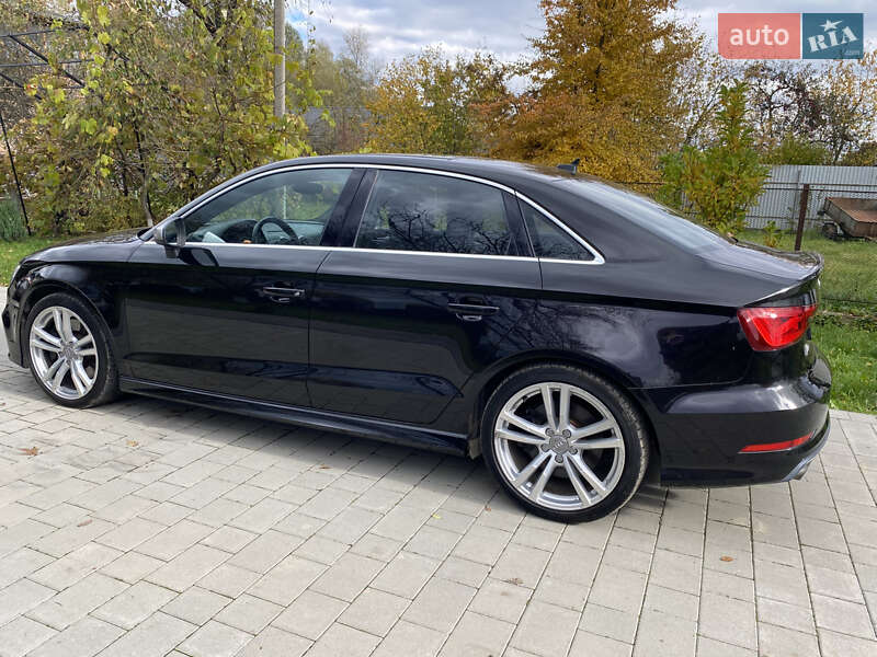 Седан Audi S3 2014 в Коломиї