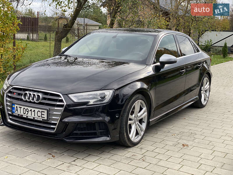 Седан Audi S3 2014 в Коломиї