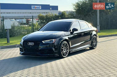 Седан Audi S3 2016 в Киеве