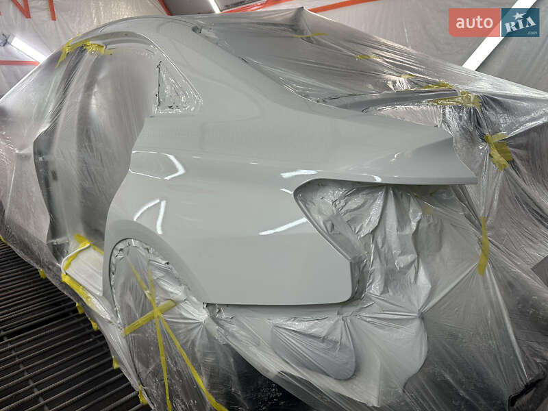 Седан Audi S3 2023 в Львові