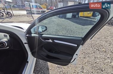 Седан Audi S3 2015 в Киеве