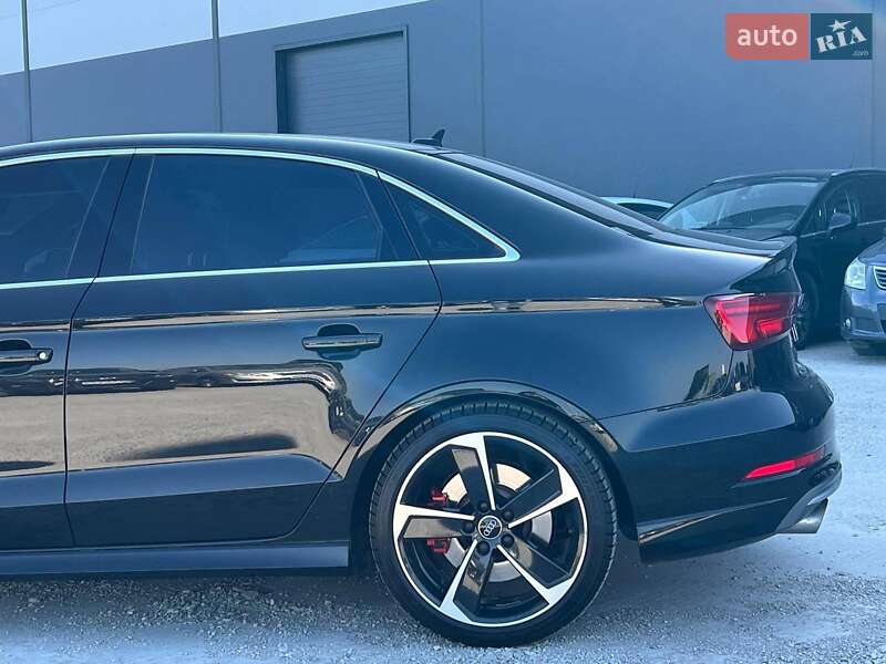 Седан Audi S3 2017 в Львове