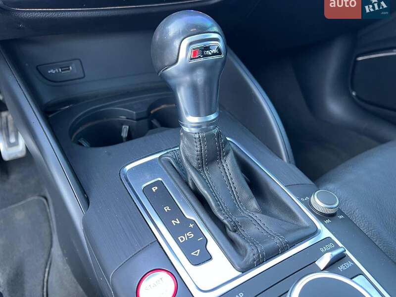 Седан Audi S3 2017 в Львове
