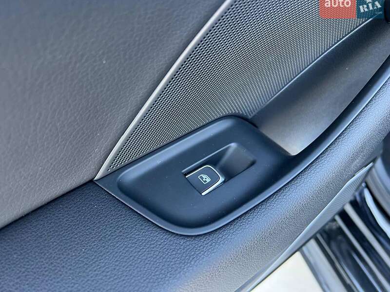 Седан Audi S3 2017 в Львове