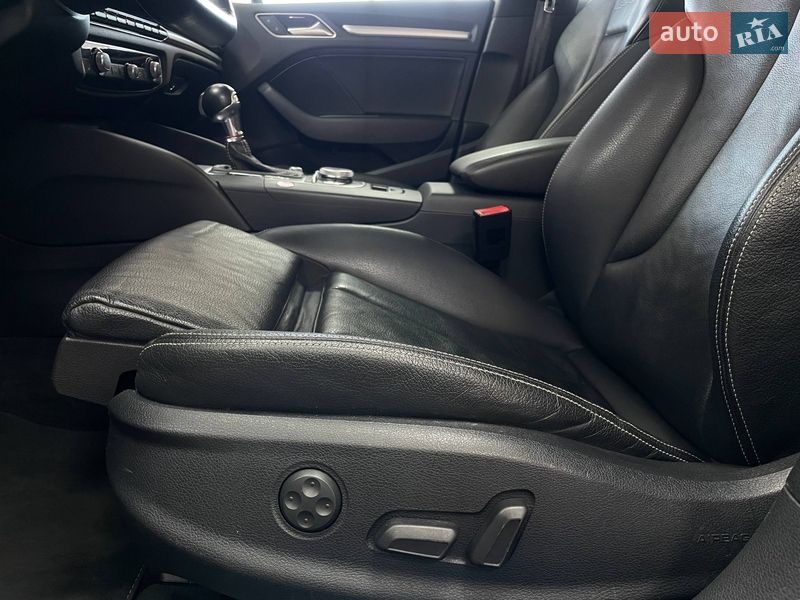 Седан Audi S3 2014 в Киеве