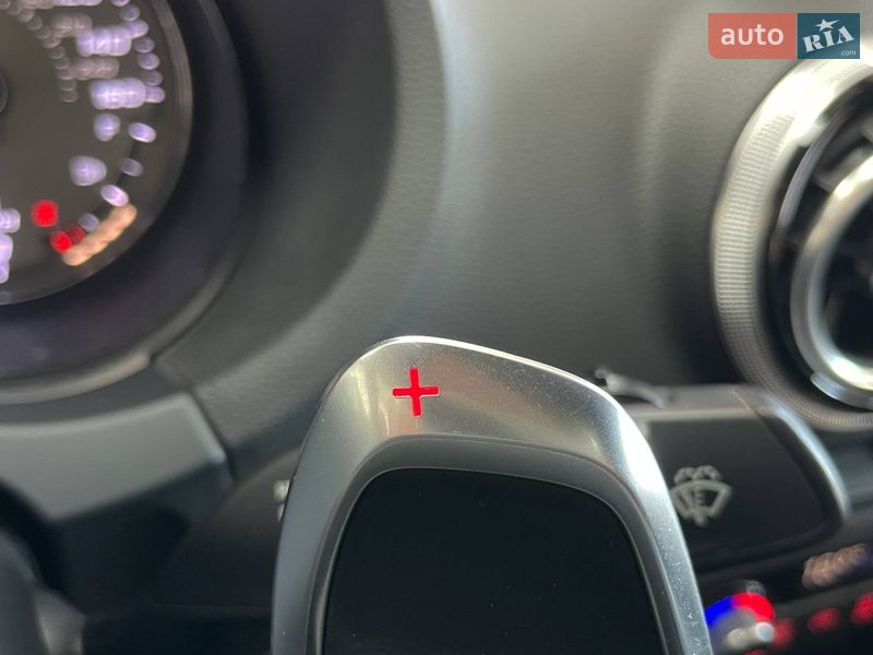 Седан Audi S3 2014 в Киеве