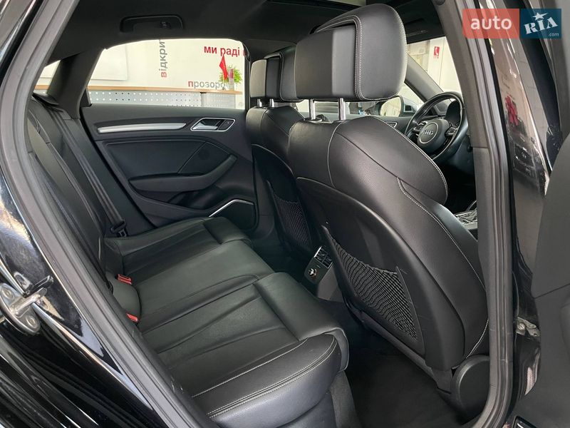 Седан Audi S3 2014 в Киеве