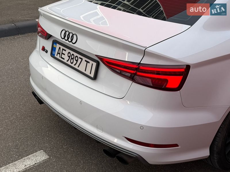 Седан Audi S3 2015 в Києві