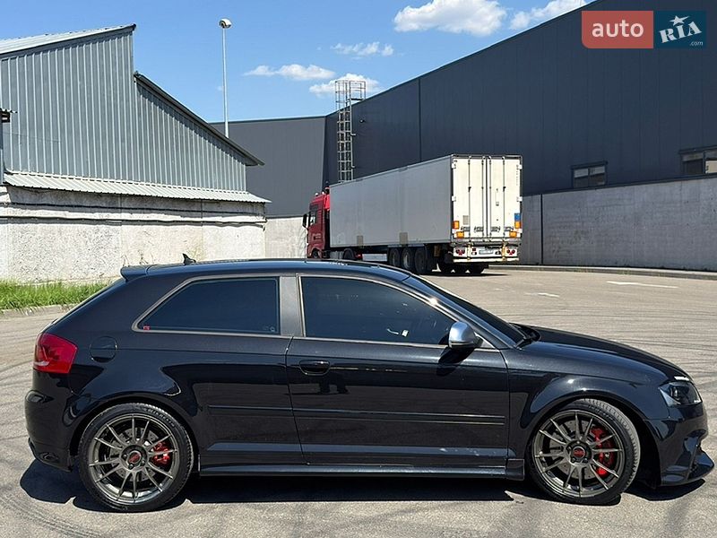 Хэтчбек Audi S3 2008 в Киеве