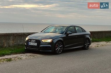 Седан Audi S3 2016 в Киеве