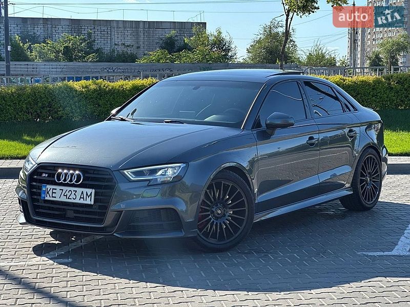 Седан Audi S3 2016 в Днепре Седан Audi S3 2016 в Днепре