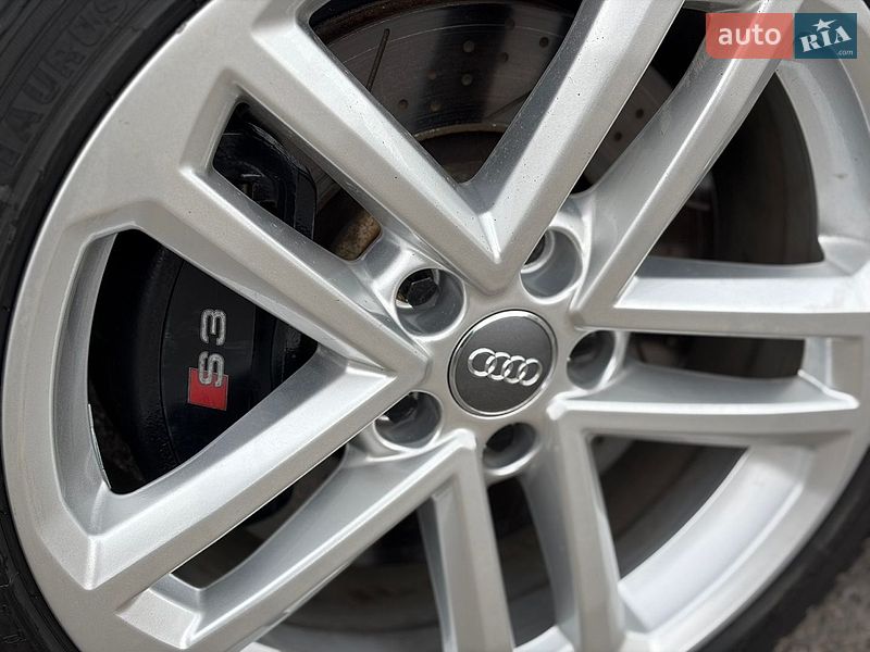 Седан Audi S3 2015 в Одесі