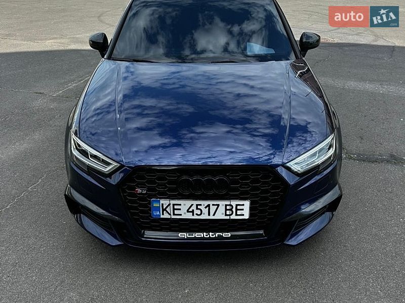 Седан Audi S3 2017 в Одесі