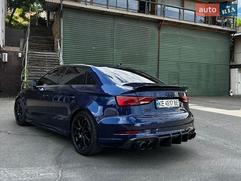 Седан Audi S3 2017 в Одесі