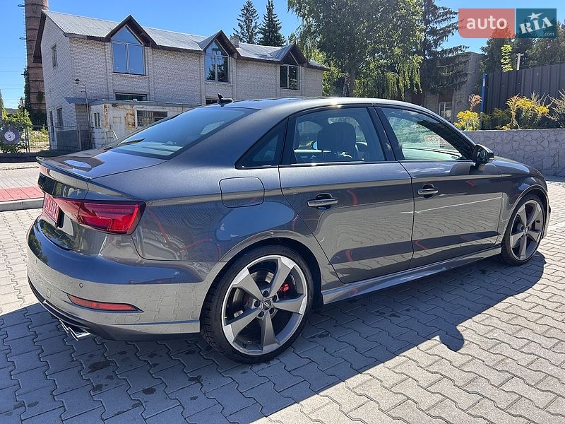 Седан Audi S3 2019 в Львове