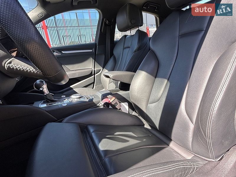 Седан Audi S3 2019 в Львове