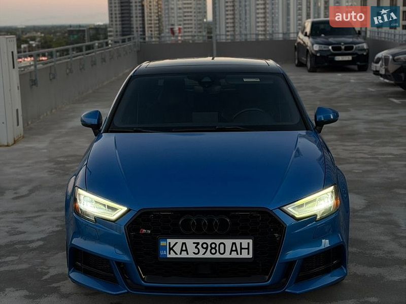 Седан Audi S3 2017 в Киеве