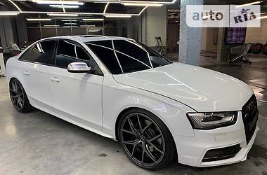 Седан Audi S4 2013 в 