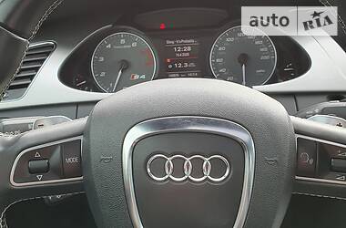 Седан Audi S4 2011 в Львове