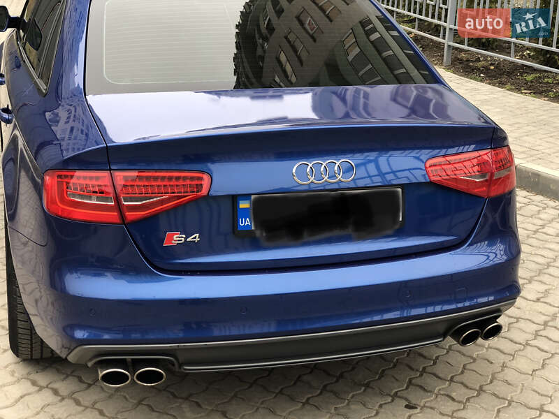 Седан Audi S4 2014 в Одессе