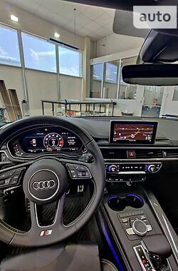 Седан Audi S4 2019 в Энергодаре