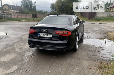 Седан Audi S4 2012 в Киеве