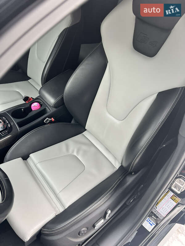 Седан Audi S4 2014 в Киеве